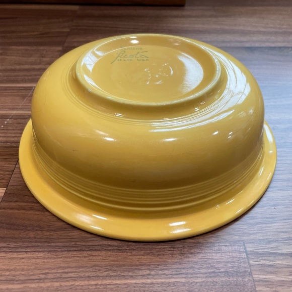 Fiestaware Vegetable Bowl in yellow (retired) - Picture 5 of 6